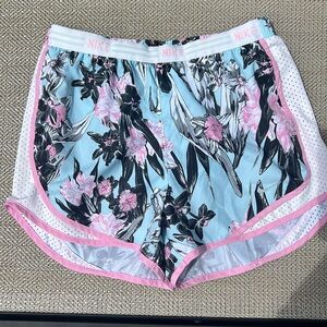 Nike dri- fit Thermo women’s floral running shorts size small